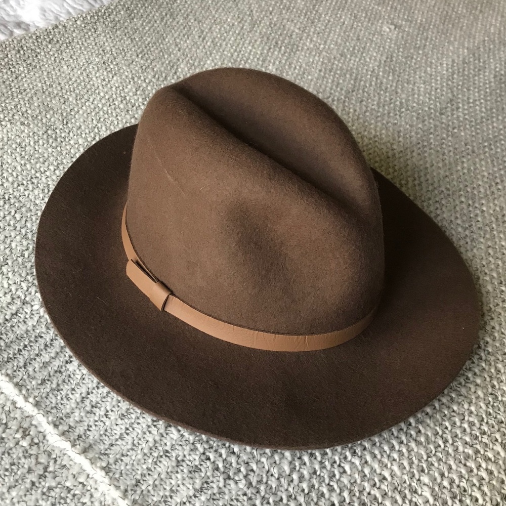 Saks Fifth Avenue Hat